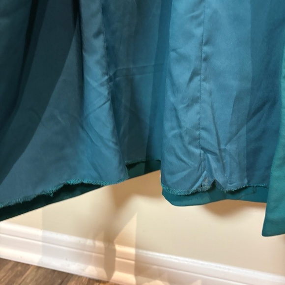 Likely Teal Leslie Trumpet Gown Size 2 - Picture 11 of 11